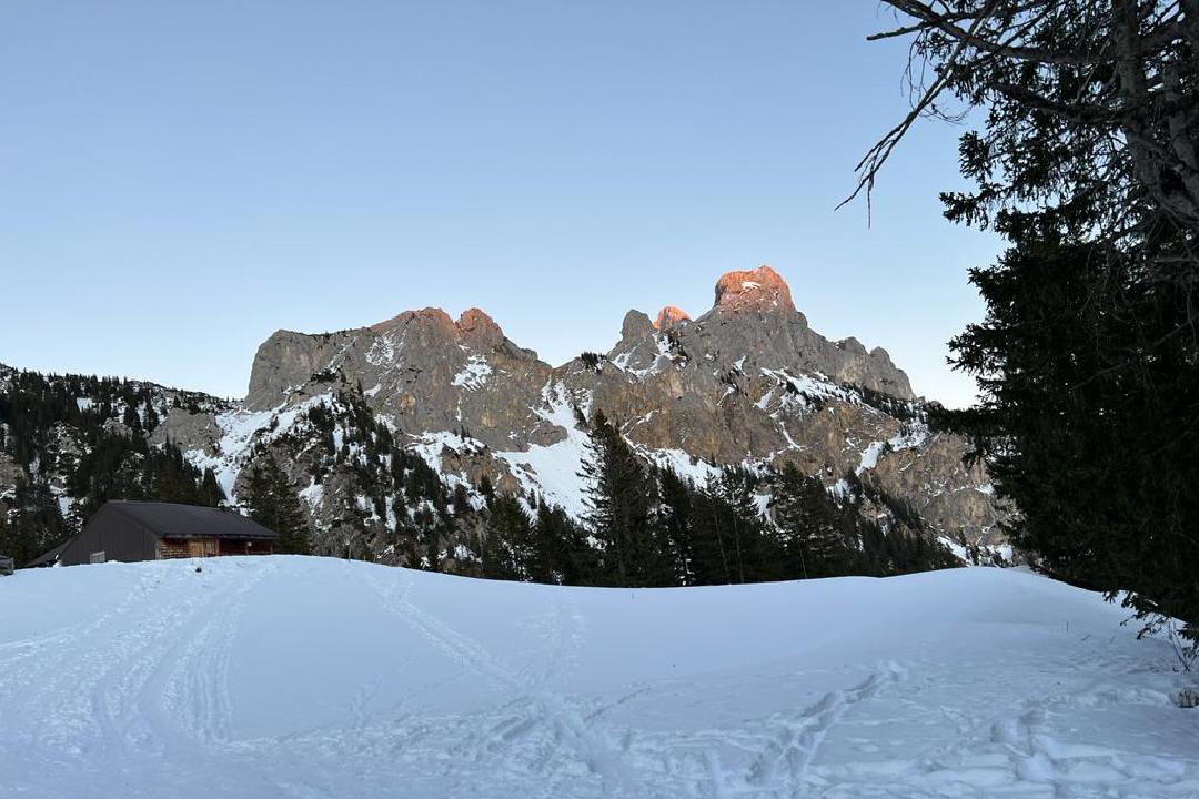 Felsen Gipfel im Sonnenschein